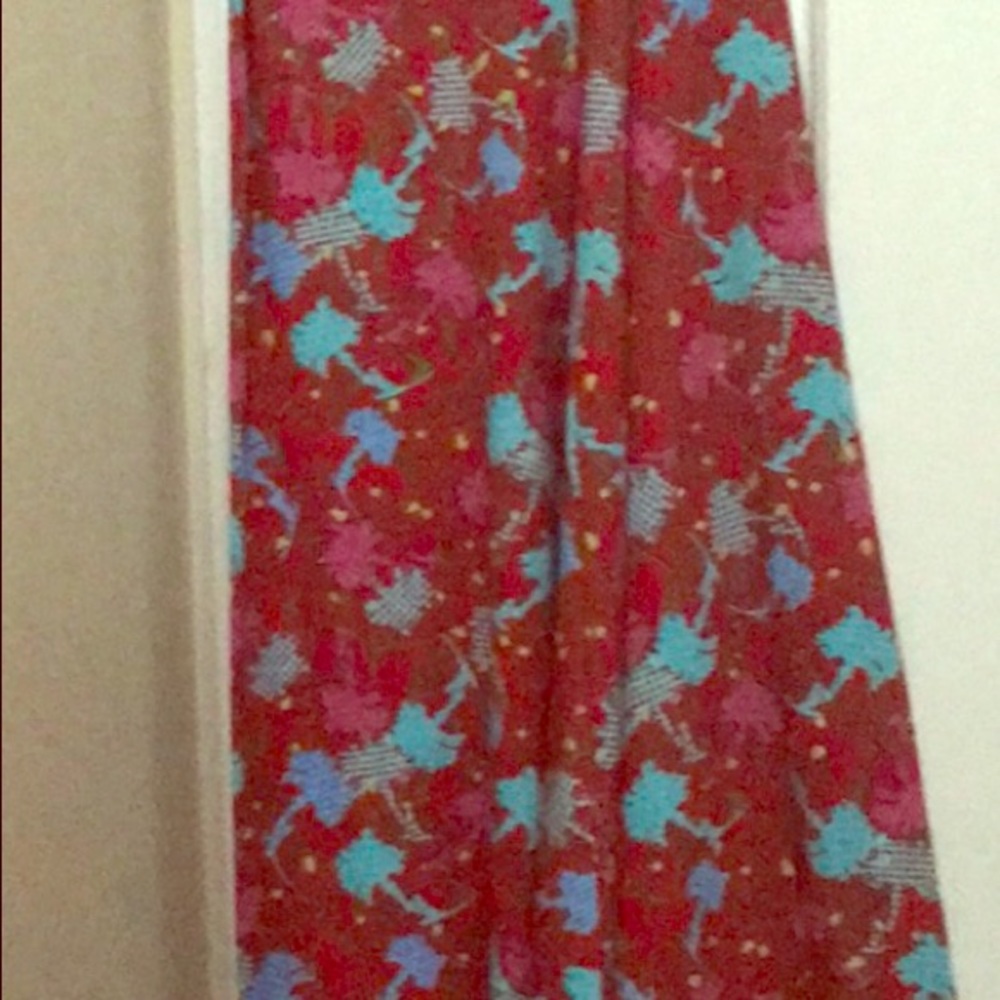 Lularoe Maxie  Skirt size small Red